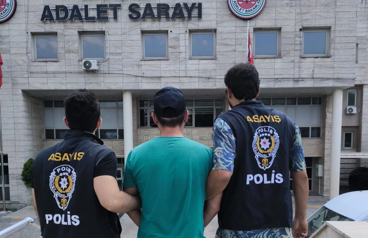 30 yıllık hapis cezasıyla aranıyordu: Menteşe’de saklandığı adreste yakalandı