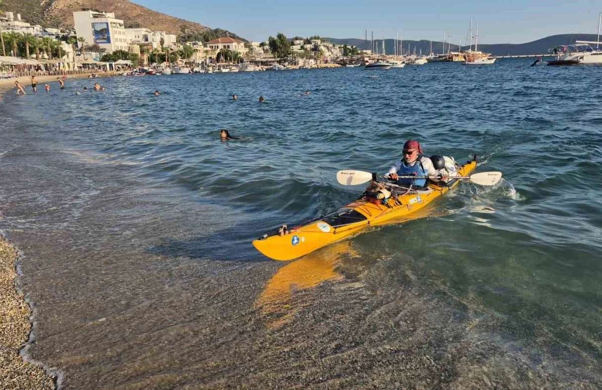 83 gün önce İstanbul’dan kanoyla yola çıktı, Bodrum’a ulaştı