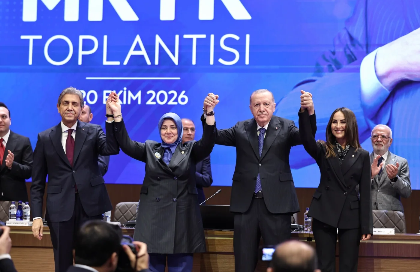 AK Parti'ye katılan Asuman Gülsoy'dan ilk açıklama