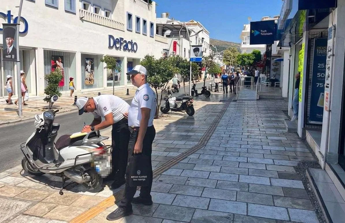 Bodrum Belediyesinden Kent Düzeni ve Yaya Güvenliği Denetimi: Binlerce Araca İşlem
