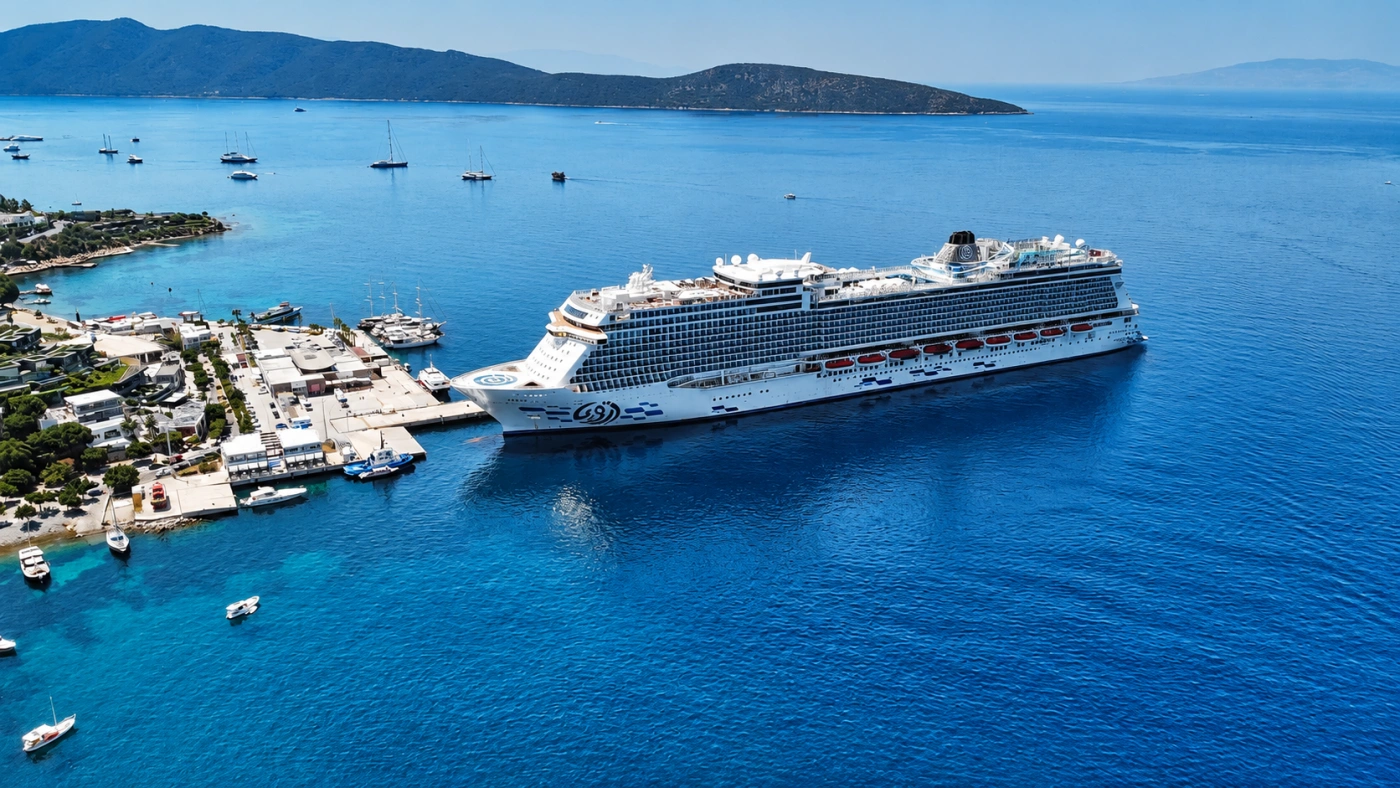Bodrum'a İki Kruvaziyerle 3 Bin 292 Turist Geldi