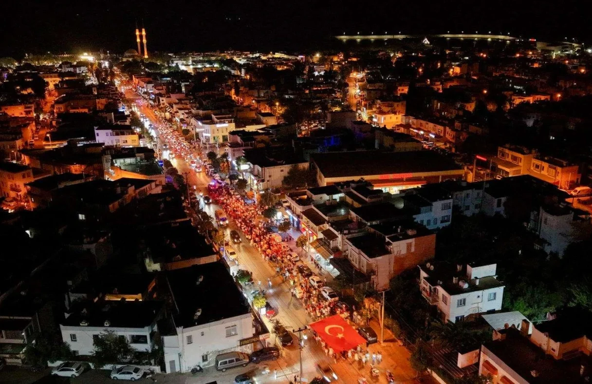 Bodrum'da 30 Ağustos Çoşkusu Meydanlarda Yaşandı