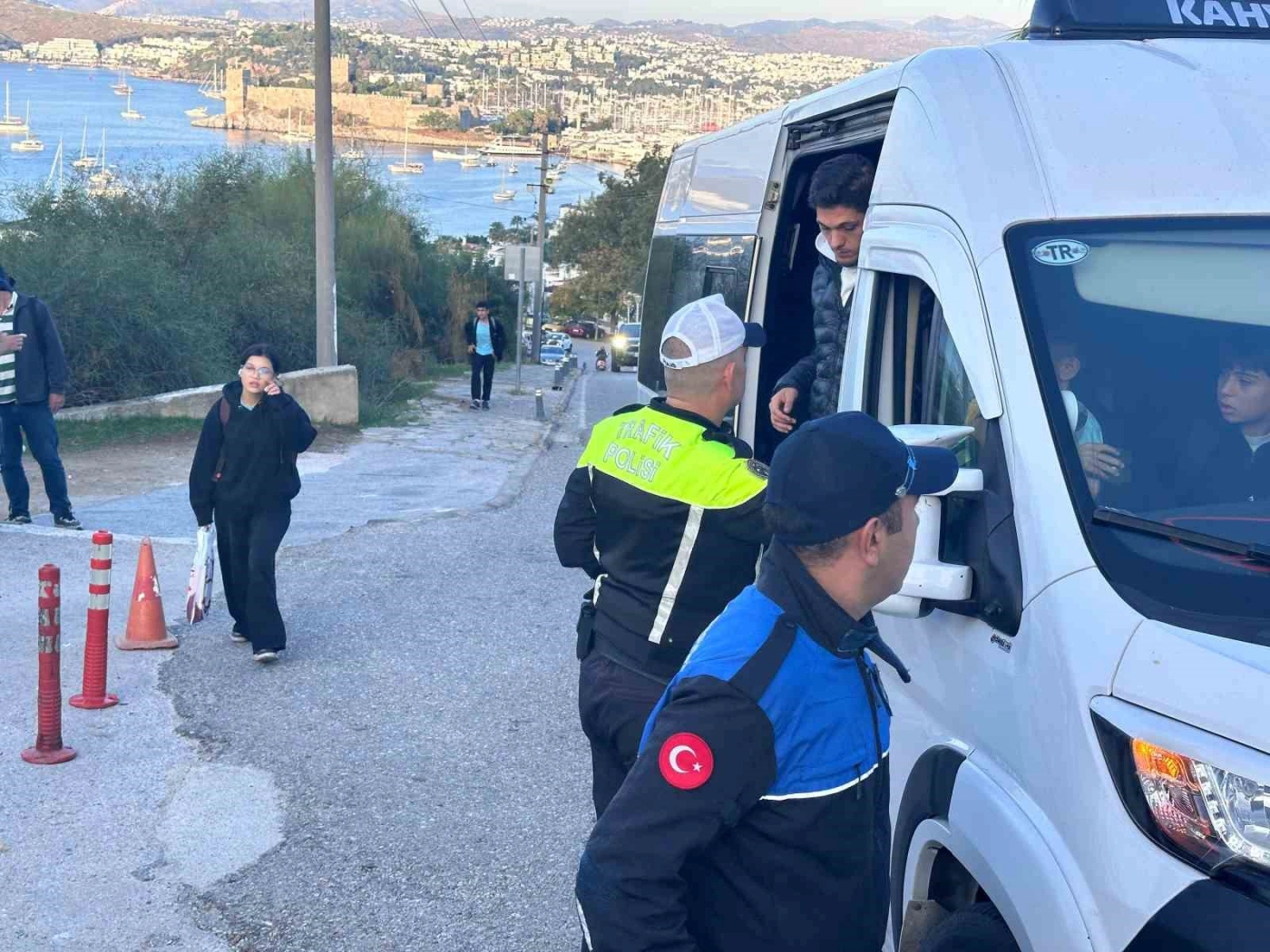 Bodrum’da okul servisleri denetlendi