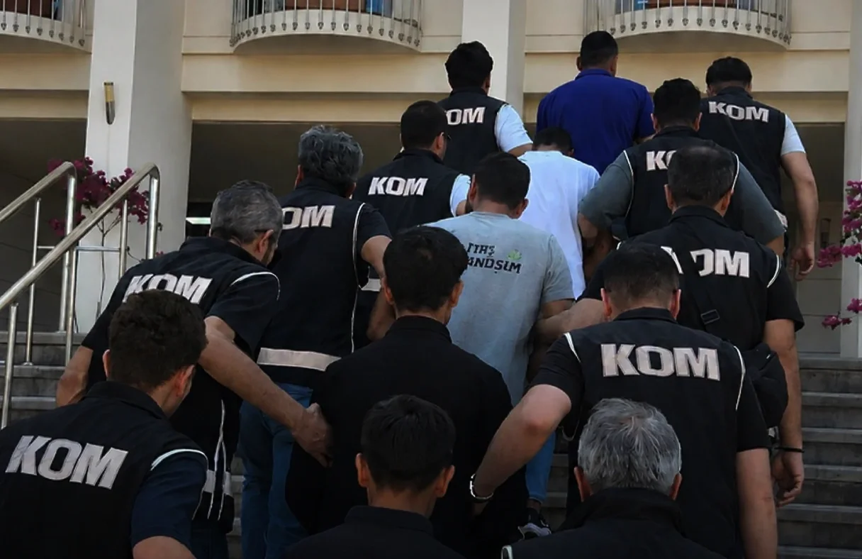 Bodrum’da telefonla tehdit iddiasında 3 şüpheli tutuklandı