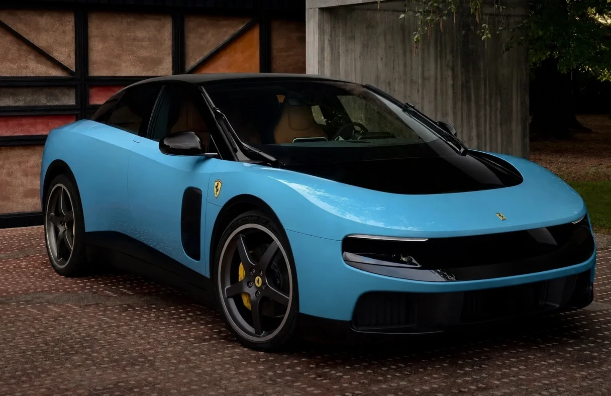 Eleştirilerin hedefindeydi: Elektrikli Ferrari 40 milyon dolara satıldı
