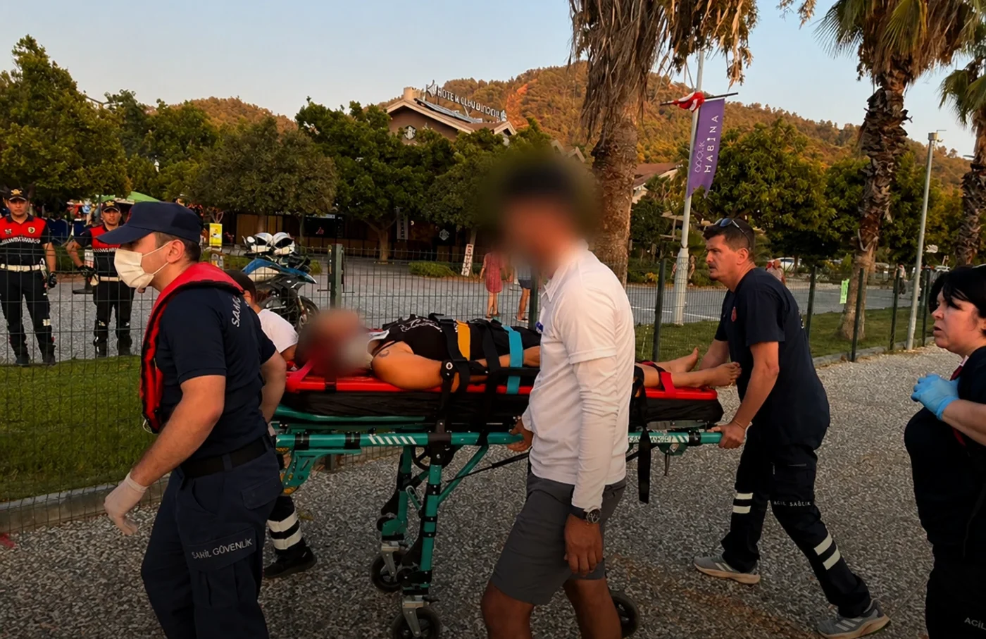 Fethiye Açıklarında Seyreden Ticari Yatta Yaralanan Vatandaş Tahliye Edildi