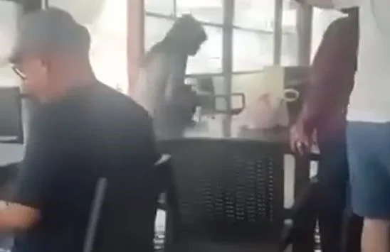 Fethiye Belediyesi Halk Evi’ni su bastı: Vatandaşlar içeride mahsur kaldı