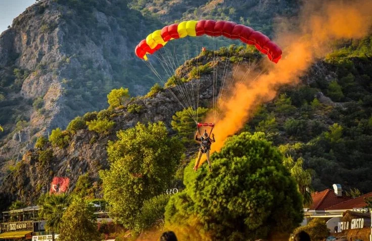 Fethiye'de hava oyunları başladı: Türk Yıldızları da gökyüzünde olacak