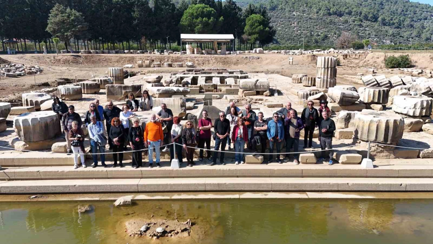 Klaros’ta arkeoloji ve edebiyat buluşması