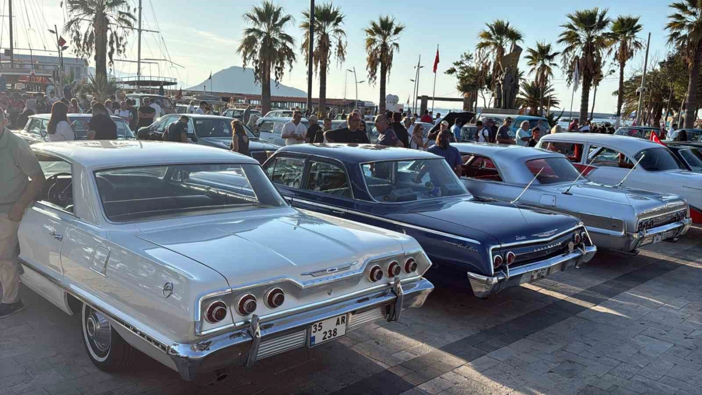 Klasik otomobiller Bodrum’da sergilendi