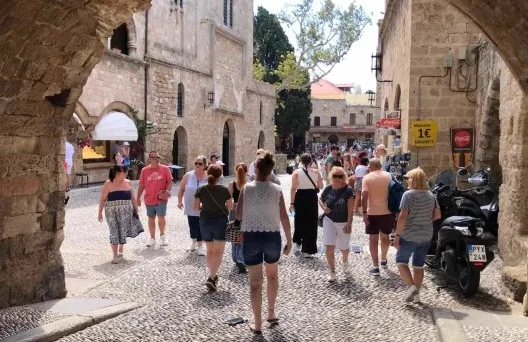 Kos ve Rodos İngiltere pazarında Jet2 ile vitrine çıkıyor