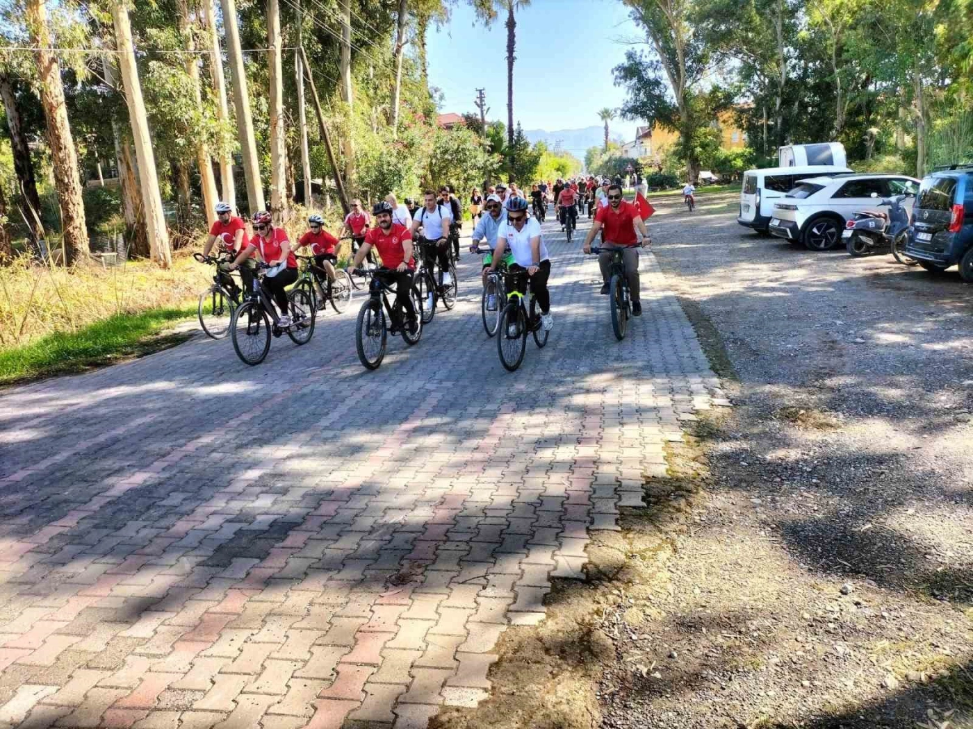 Köyceğiz’de Cumhuriyet kutlamaları bisiklet turuyla başladı
