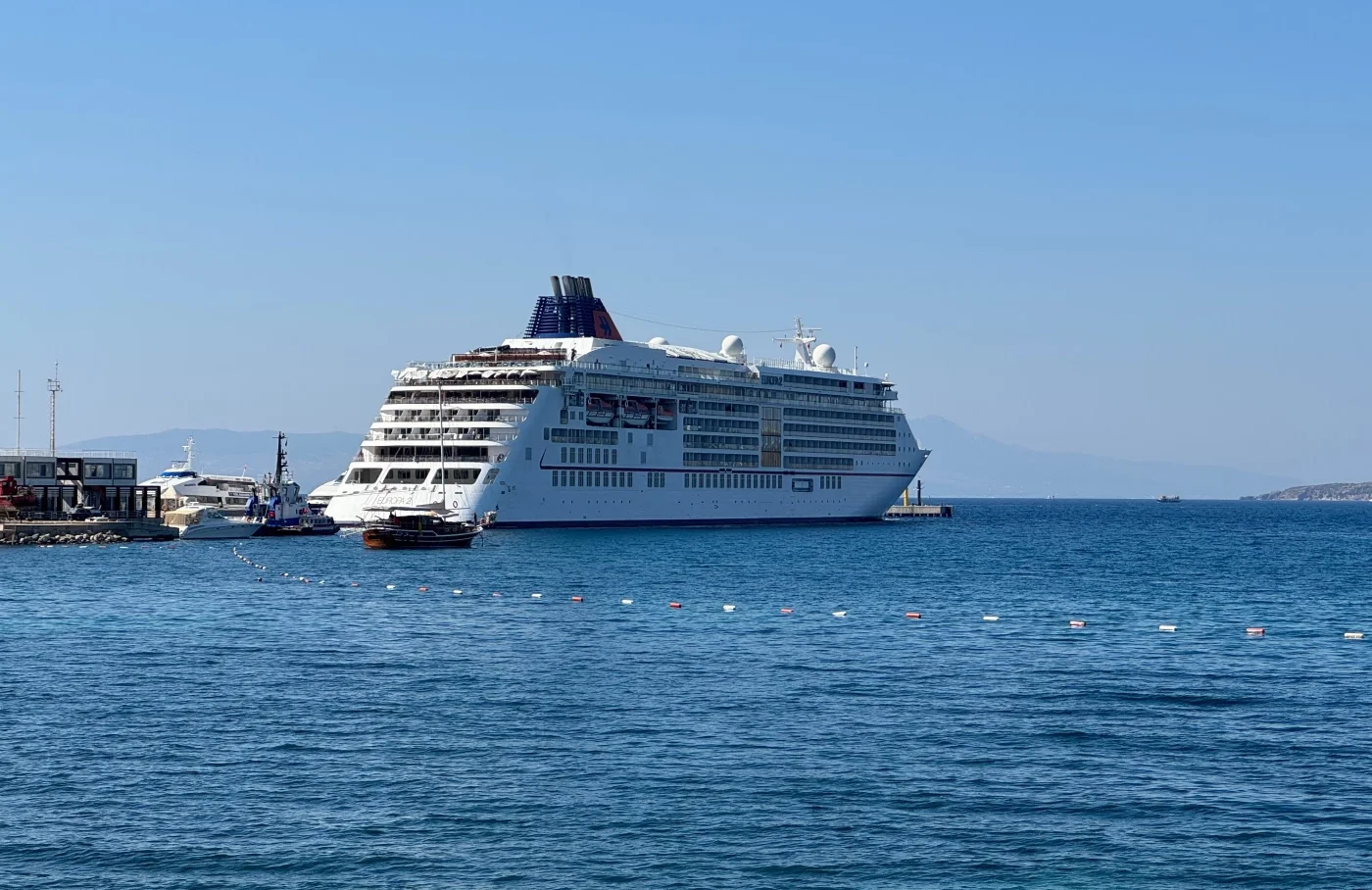 Lüks Kruvaziyer Europa 2 Bodrum’da: Rotası Ege Adalarına Uzuyor