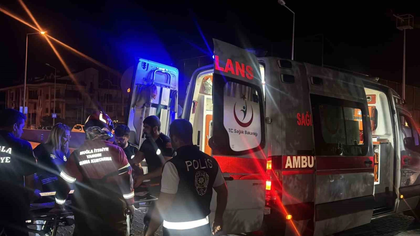 Marmaris’te derede bulunan kimliği belirsiz kişi hastaneye kaldırıldı