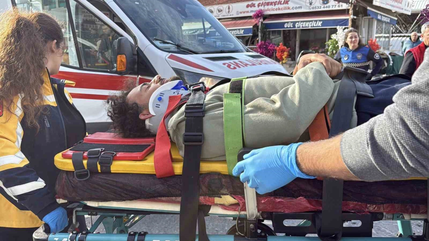Menteşe’de otomobil ile motosiklet çarpıştı: Bir yaralı