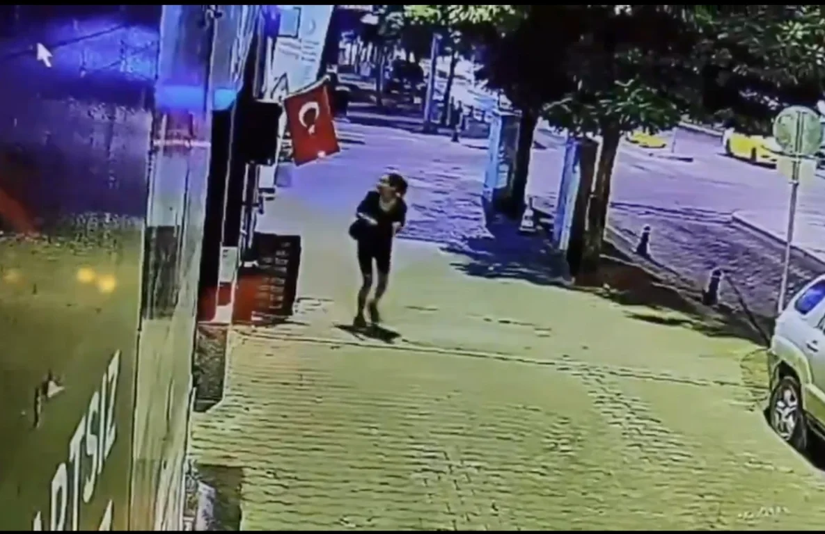 Menteşe’de Türk Bayrağı’na çirkin saldırı