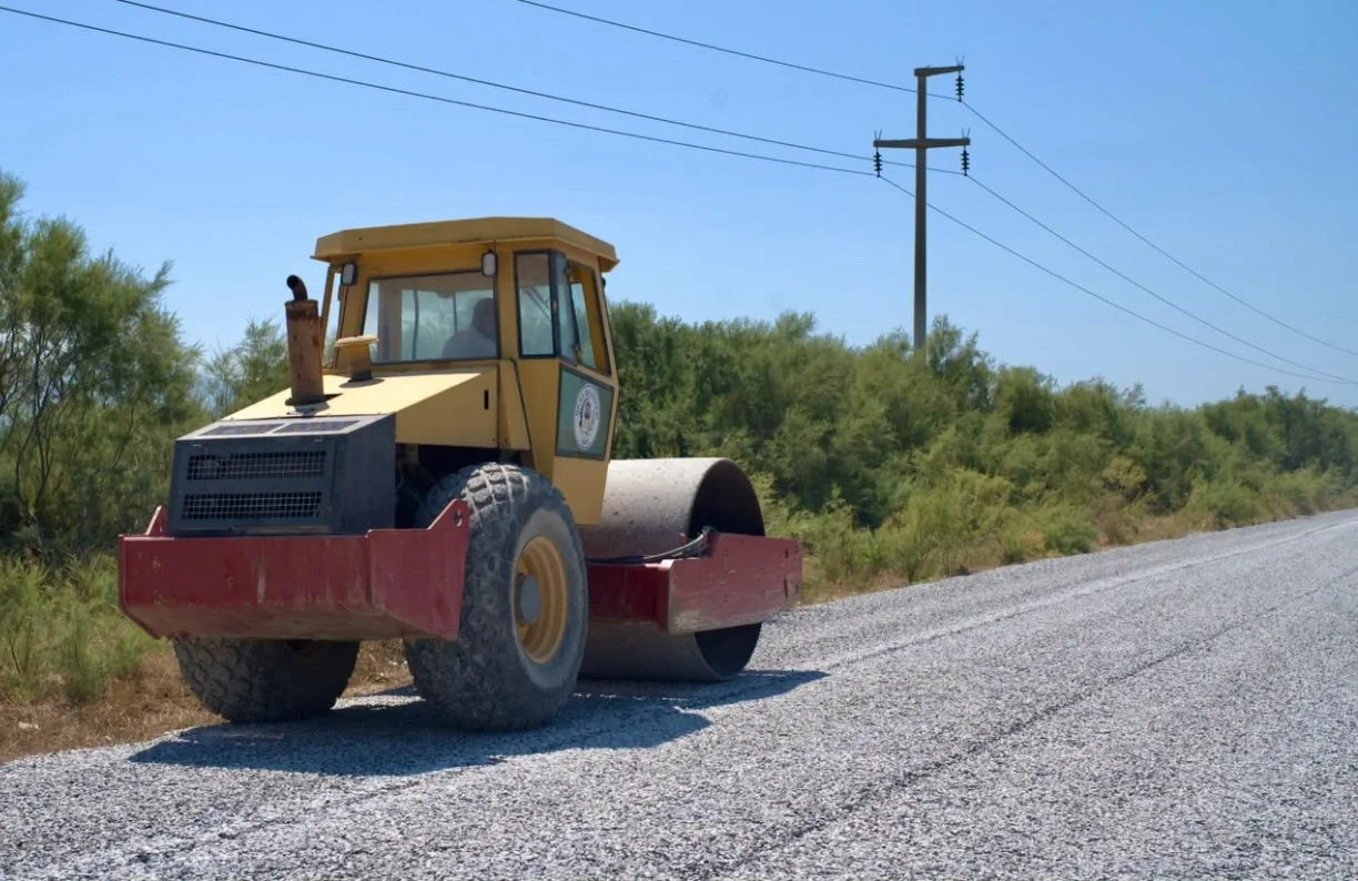 Milas kırsalında sathi kaplama Avşar’dan başladı