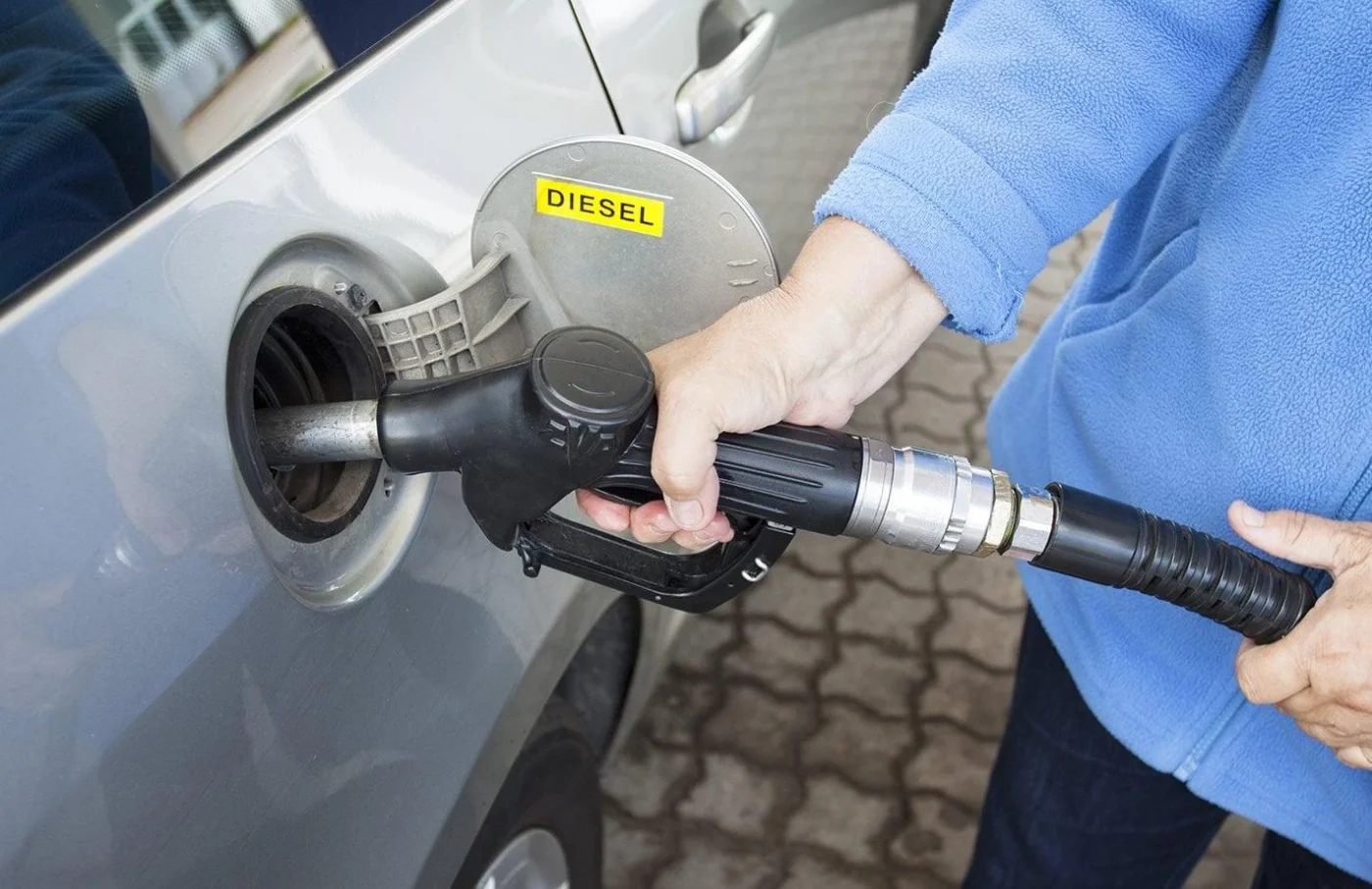 Motorine Gece Yarısı 3,71 TL Zam Bekleniyor
