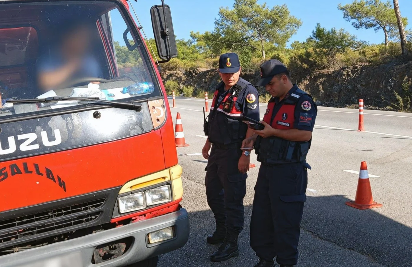 Muğla’da jandarmanın bir haftalık bilançosu: 101 aranan yakalandı, 191 araç trafikten men edildi