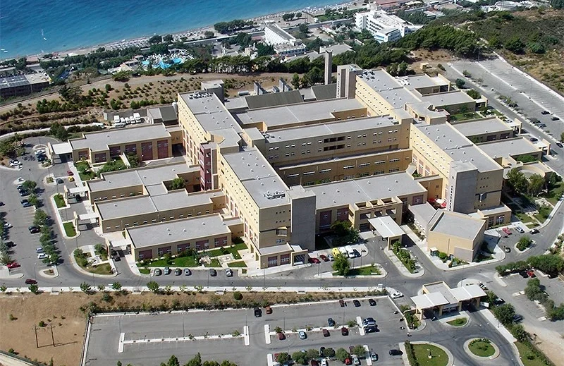 Rodos’ta turizm zirvede: Otelcilerden sağlıkçılara 320 bin euro