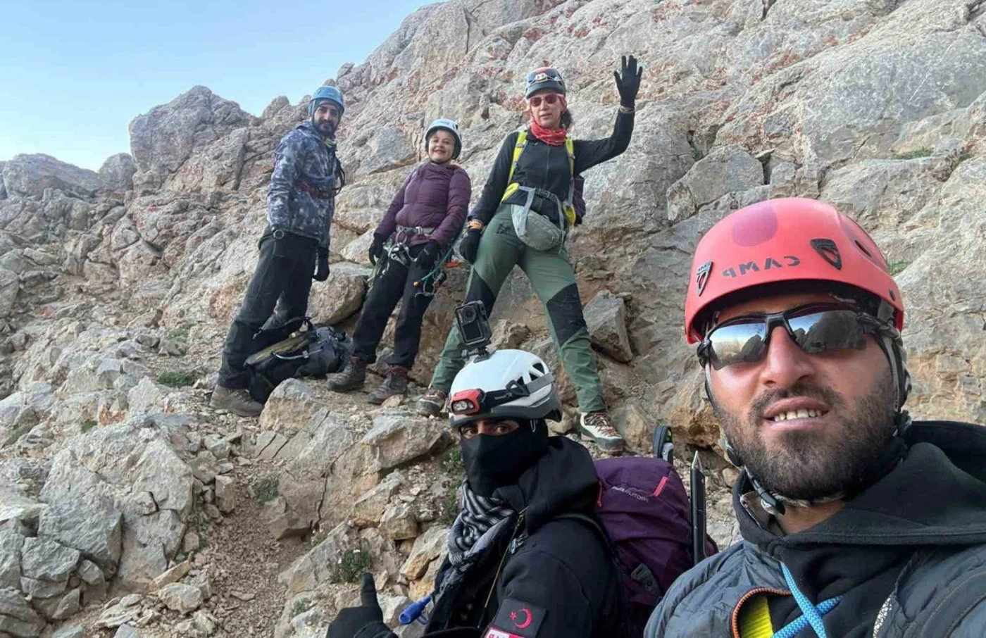 Sipa Durik zirvesine çıkan ilk kadın dağcılar oldular