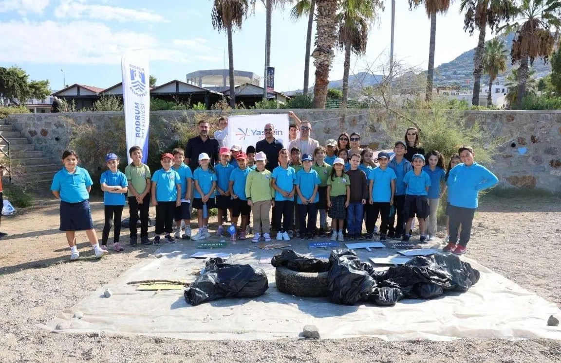 Turgutreis Sahilinden 1 Saatte 1.026 Sigara İzmariti Çıktı