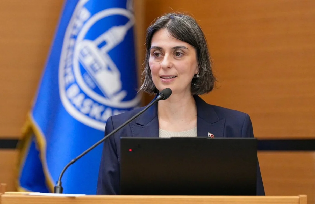 Üsküdar Belediye Başkanı Sinem Dedetaş gözaltına alındı